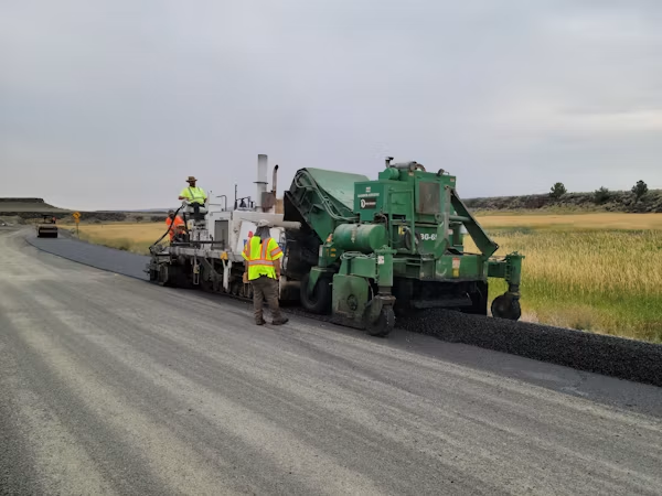 Professional asphalt sealcoating services in California